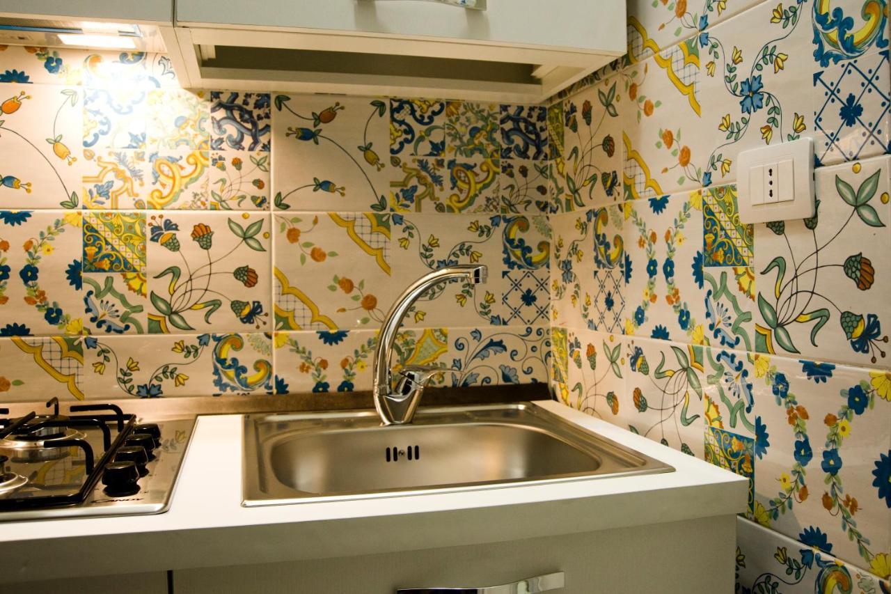 Mincasa Nel Cuore Di Napoli Luaran gambar