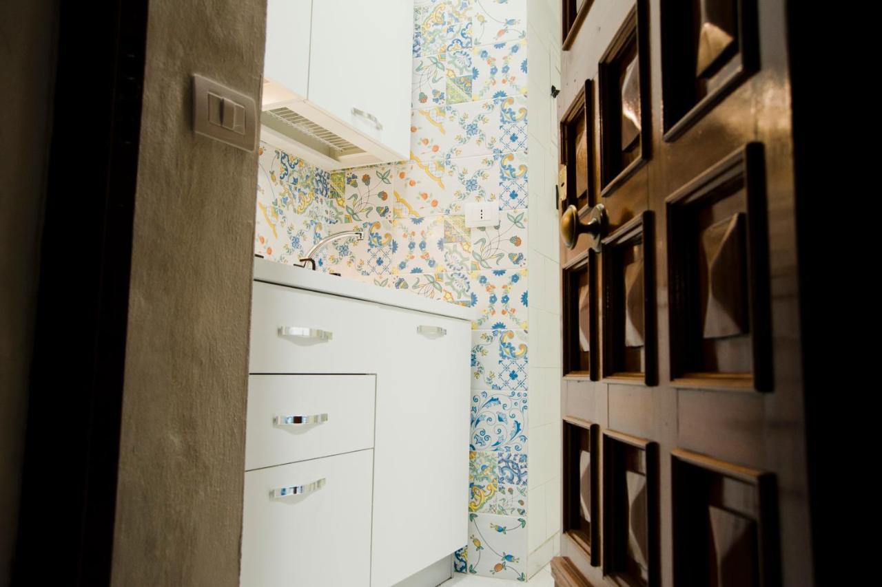 Mincasa Nel Cuore Di Napoli Luaran gambar